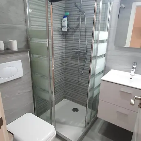 Luxury With Games & Sea Views 马尔韦利亚