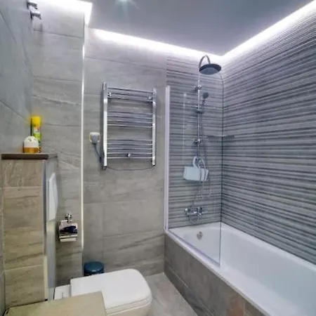 Luxury With Games & Sea Views