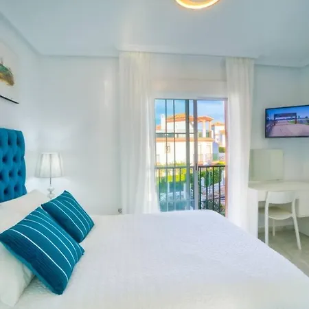 Luxury With Games & Sea Views 別荘