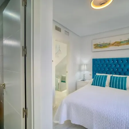 度假居 Luxury With Games & Sea Views