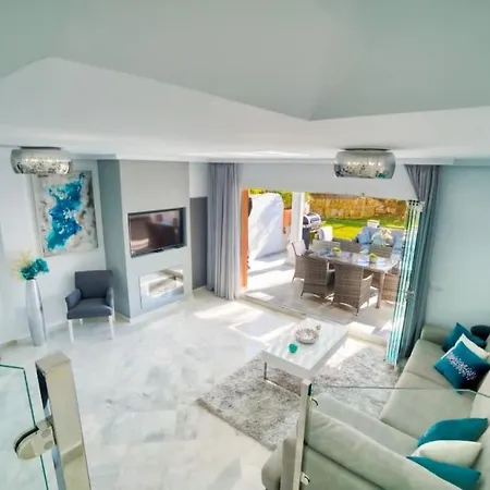 Luxury With Games & Sea Views