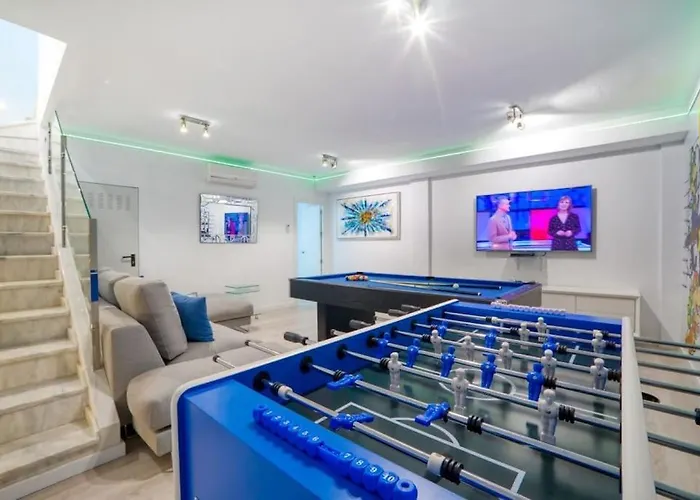 Luxury With Games & Sea Views בית נופש מארבלה