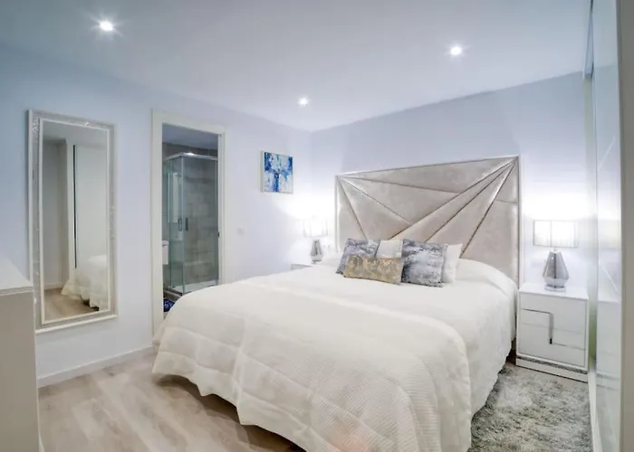 בית נופש Luxury With Games & Sea Views *