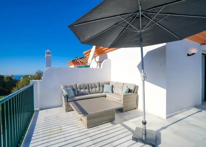 Luxury With Games & Sea Views Marbella